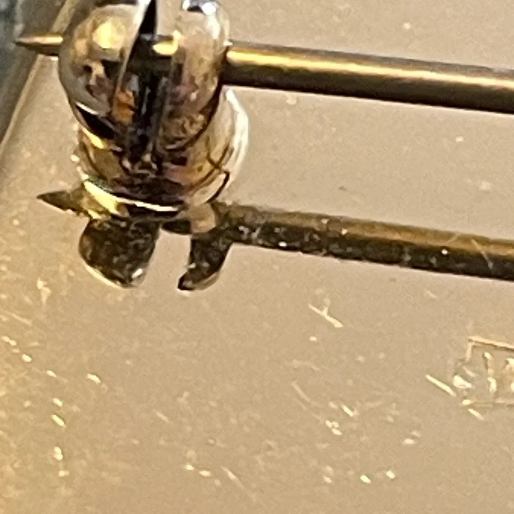 Whiting & Davis Vintage Gold Oval Brooch with 18th C Romantic Scene - Picture 7 of 10